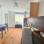 Wohnreich Mitte - 2a - In 3er Wg Pansiyon *