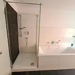 Wohnreich Mitte - 2a - In 3er Wg