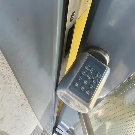 Wohnreich Mitte - 2a - In 3er Wg *