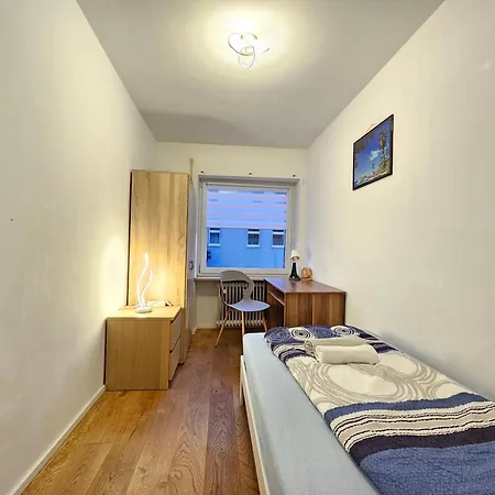 Wohnreich Mitte - 2a - In 3er Wg